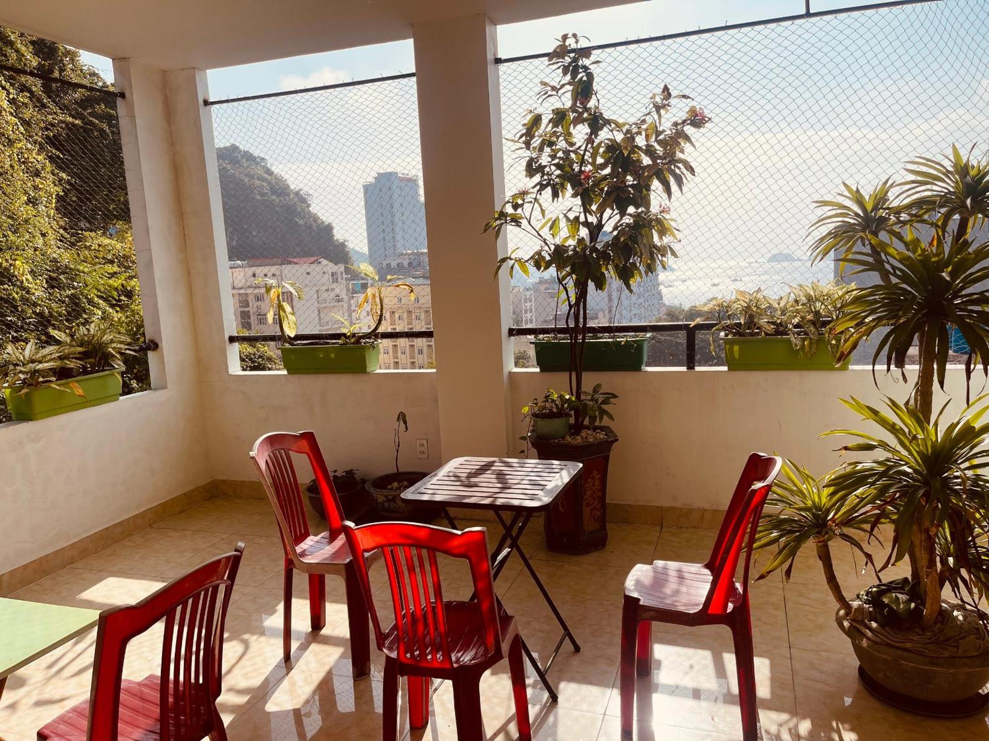 Catba Sky View Hotel Dong Khe Sau Exteriör bild