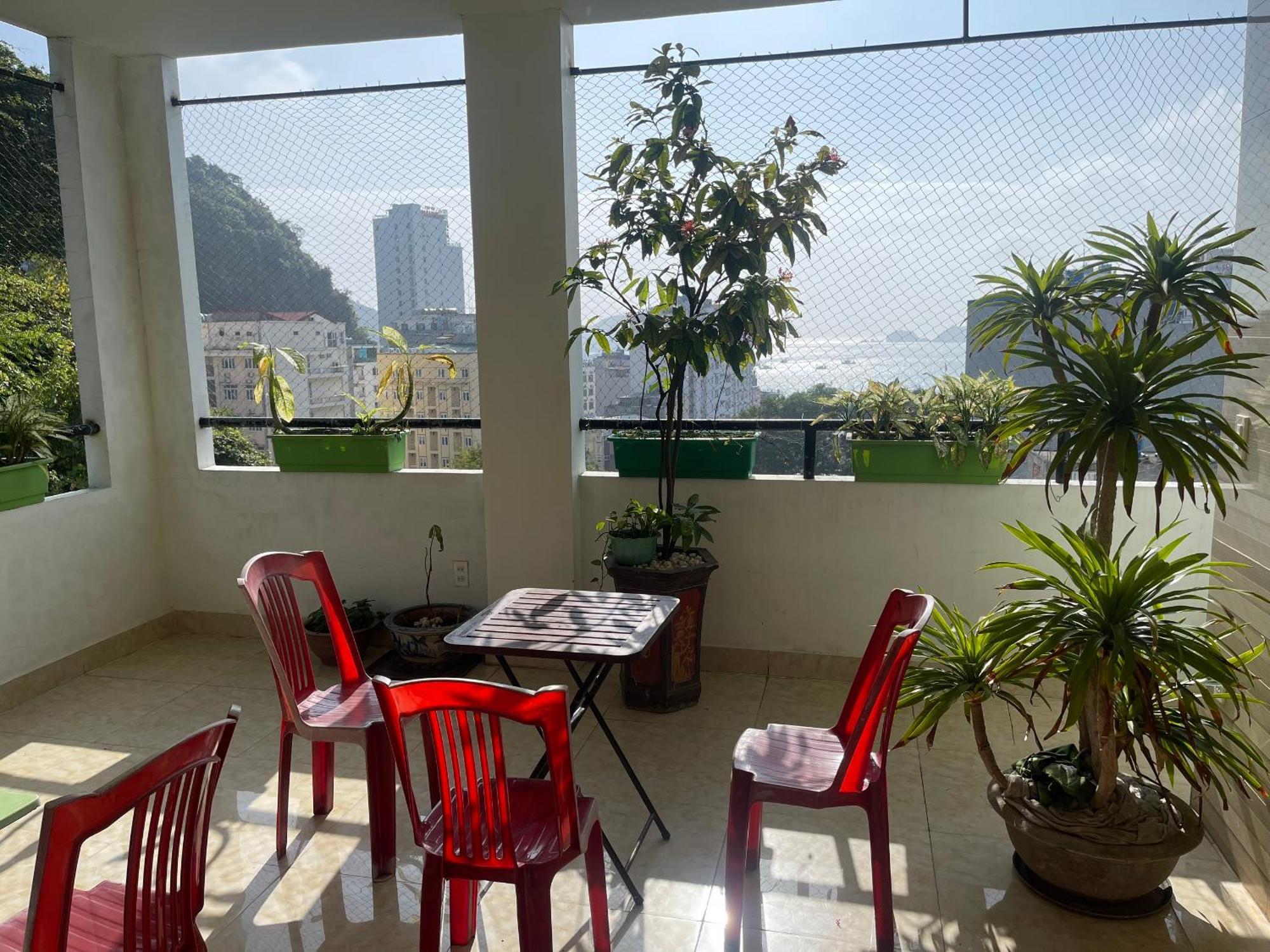 Catba Sky View Hotel Dong Khe Sau Exteriör bild