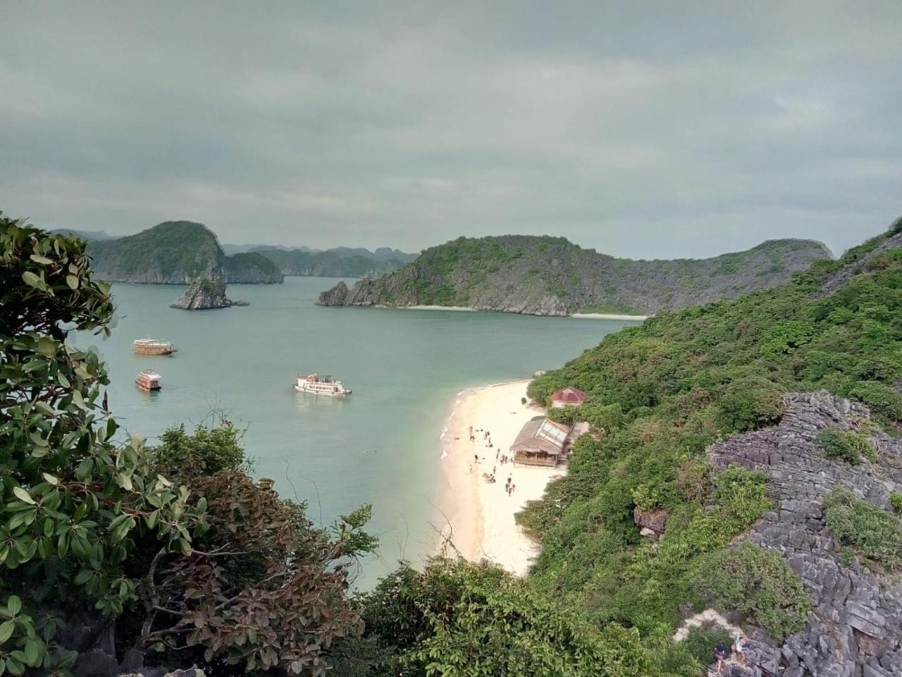 Catba Sky View Hotel Dong Khe Sau Exteriör bild